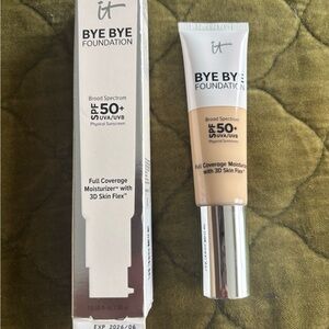 IT Cosmetics Bye Bye Foundation with SPF in Fair